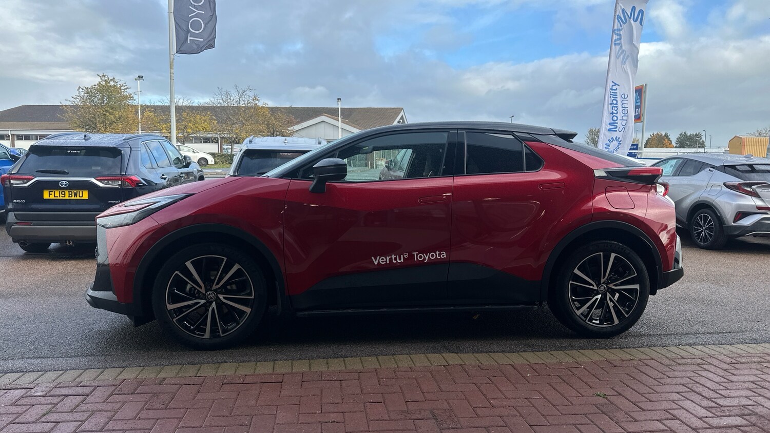 Used Toyota C-HR 2025 for sale - 77405646: Photo 17