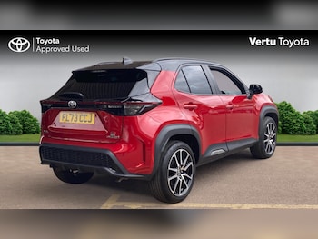Used Toyota Yaris Cross 2023 for sale - 76193092: Photo 2