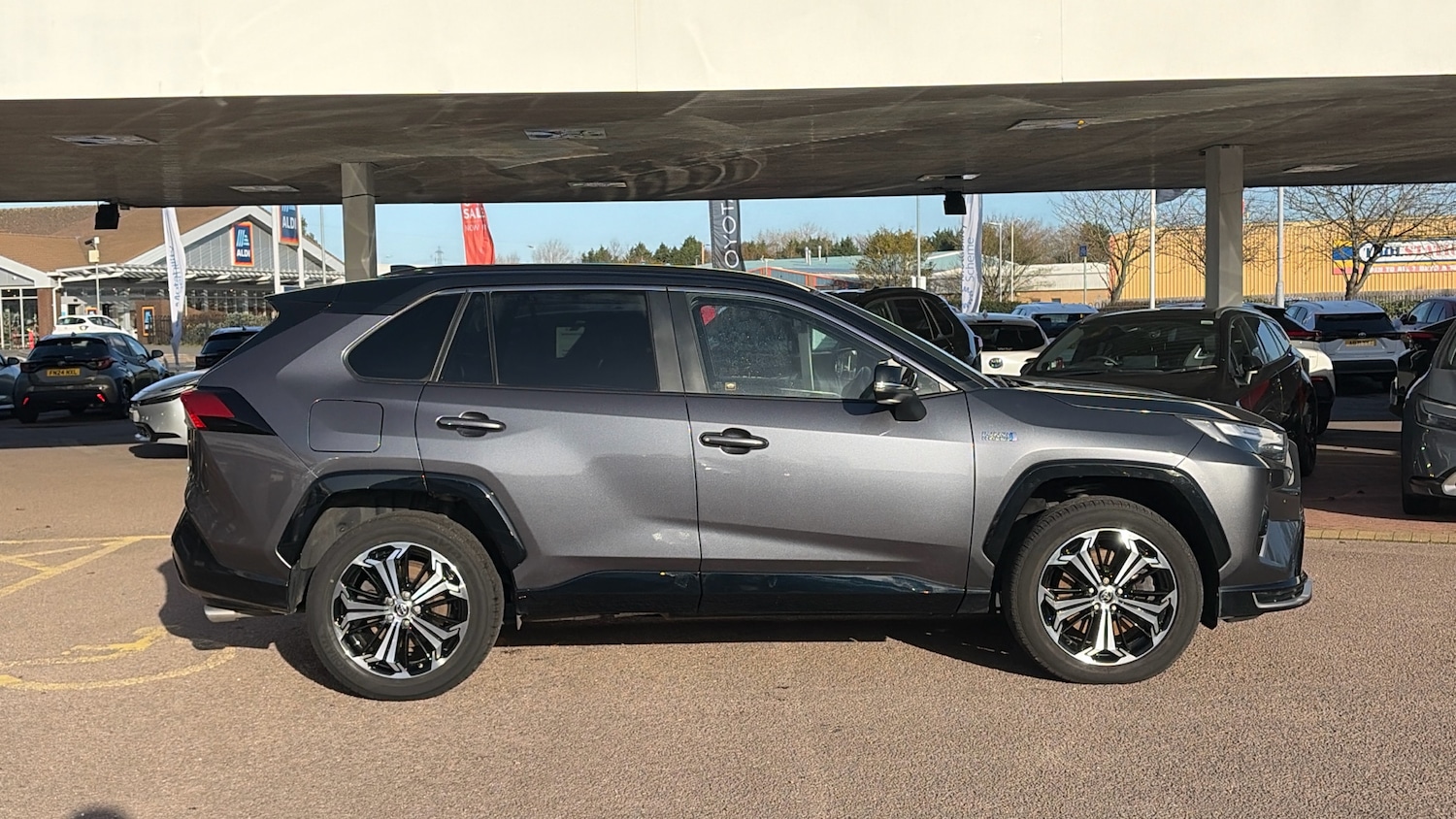 Used Toyota RAV4 2022 for sale - 77013682: Photo 16