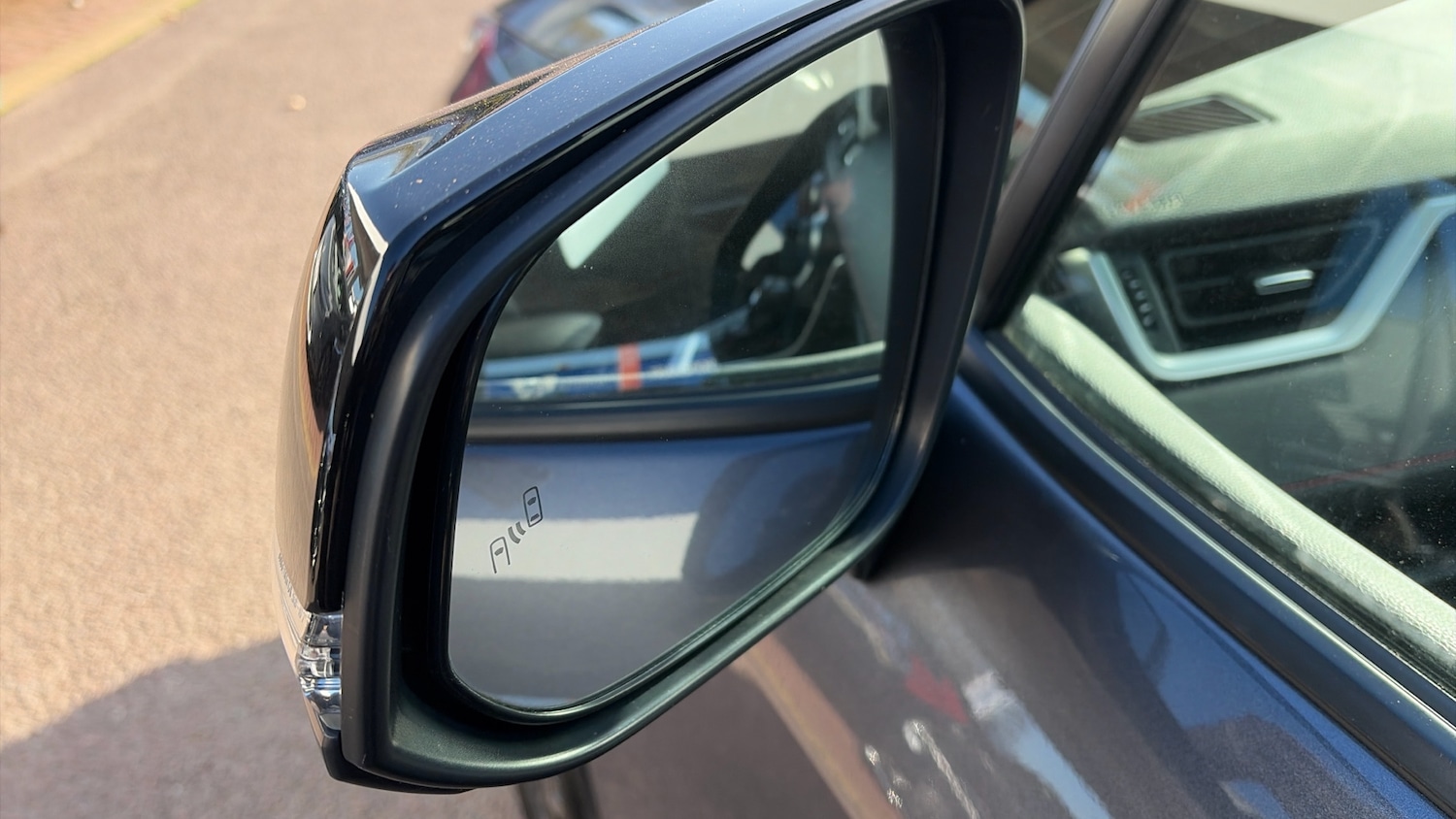 Used Toyota RAV4 2022 for sale - 77013682: Photo 33