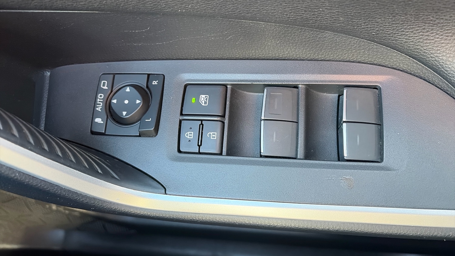 Used Toyota RAV4 2022 for sale - 77013682: Photo 46