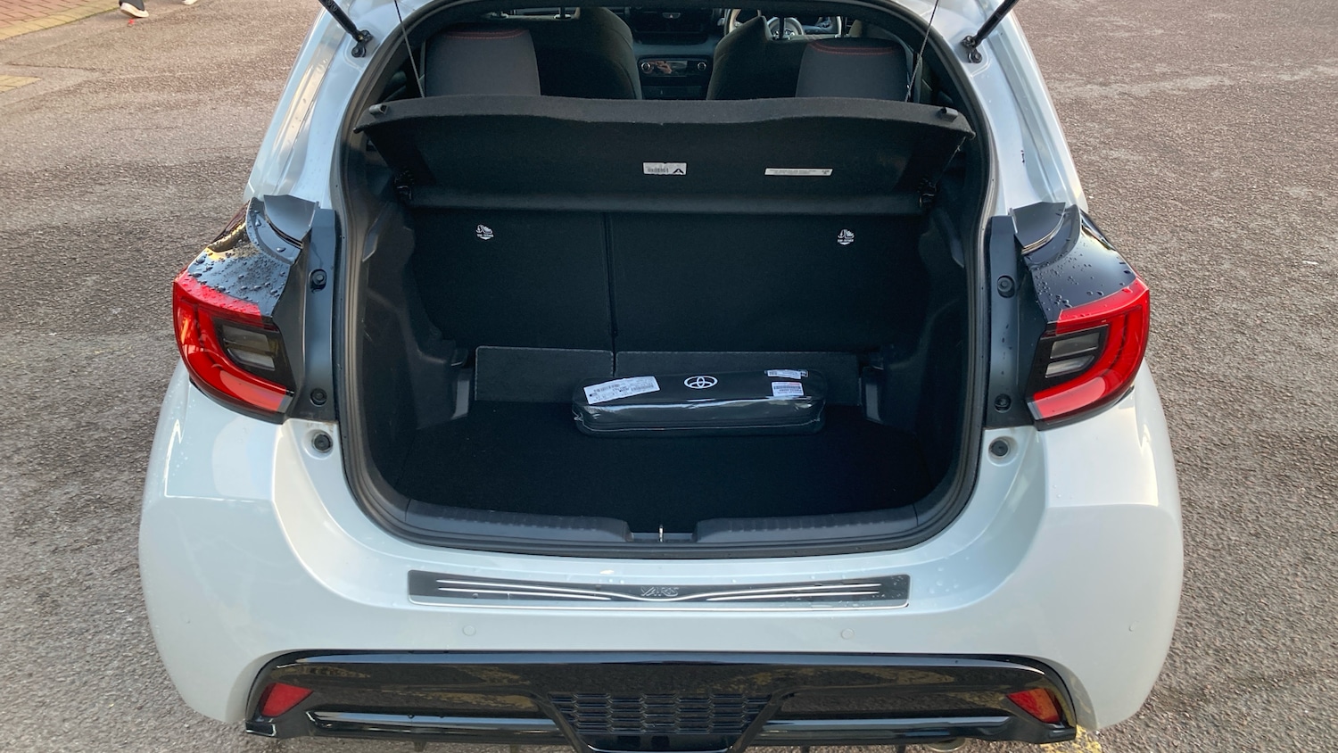 Used Toyota Yaris 2023 for sale - 77026028: Photo 14