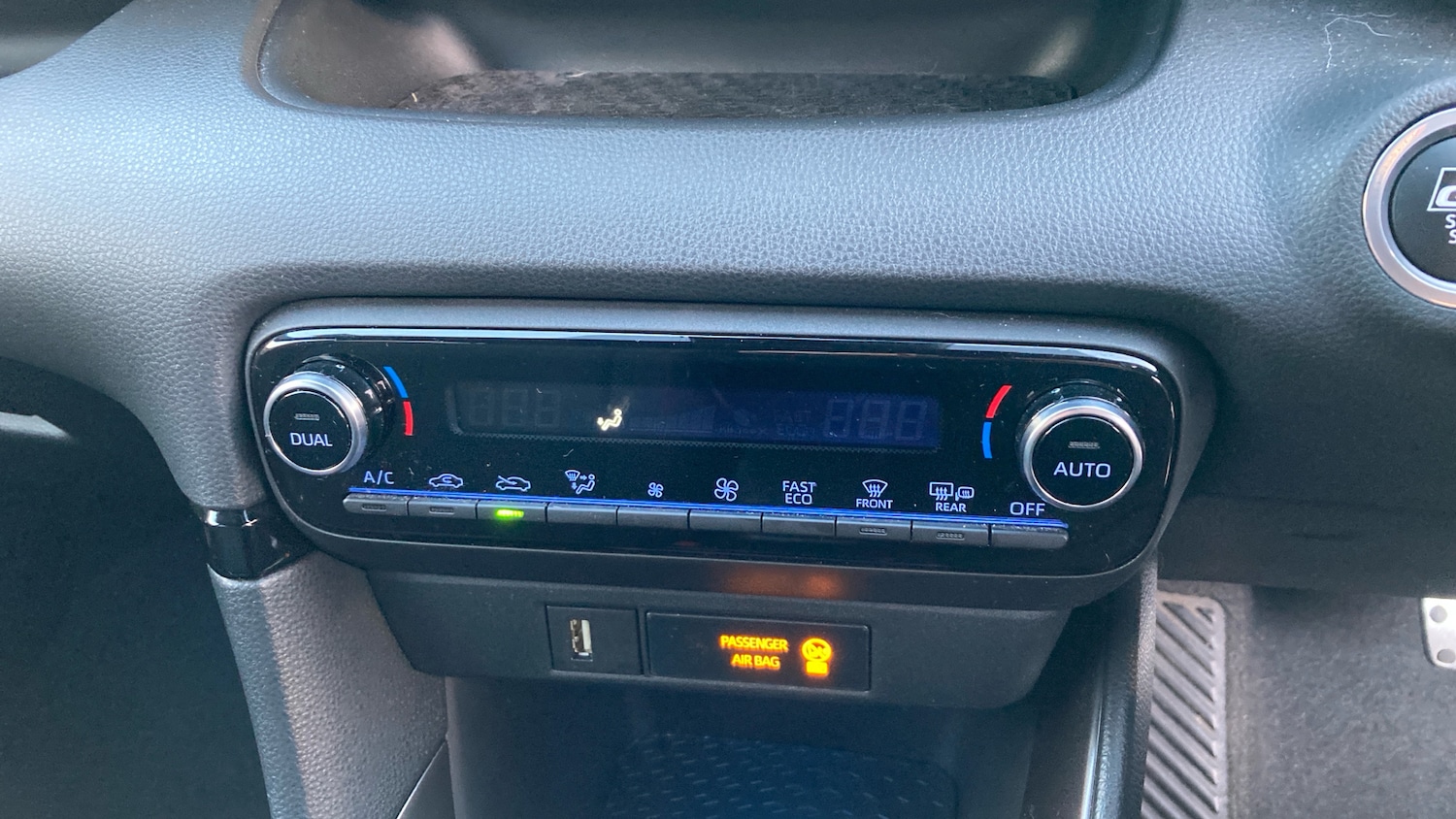 Used Toyota Yaris 2023 for sale - 77026028: Photo 23