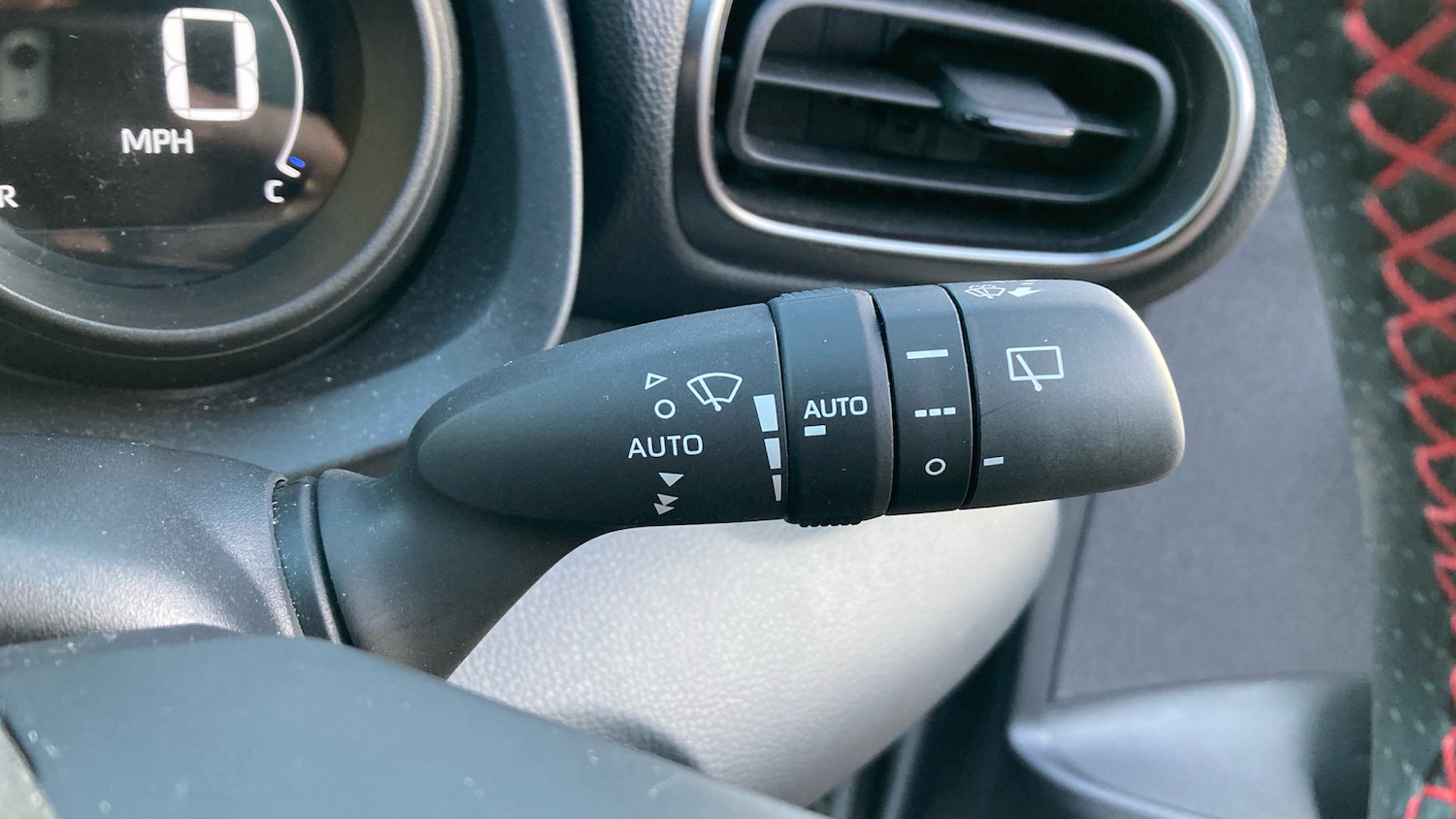 Used Toyota Yaris 2023 for sale - 77026028: Photo 29