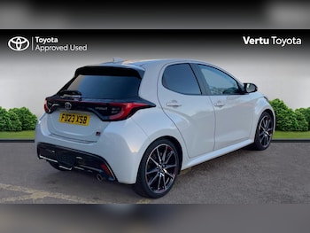 Used Toyota Yaris 2023 for sale - 77026028: Photo