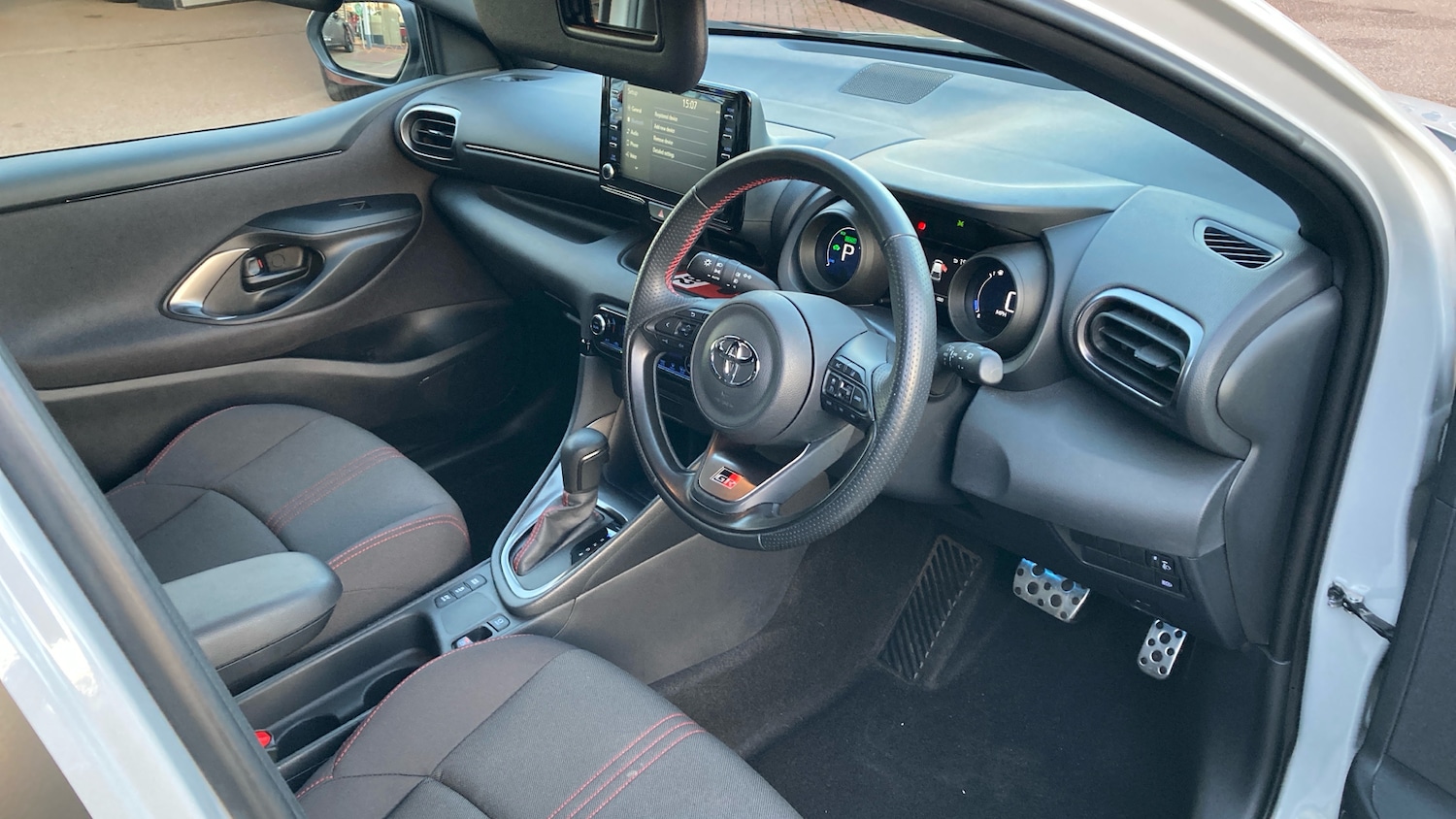 Used Toyota Yaris 2023 for sale - 77026028: Photo 34