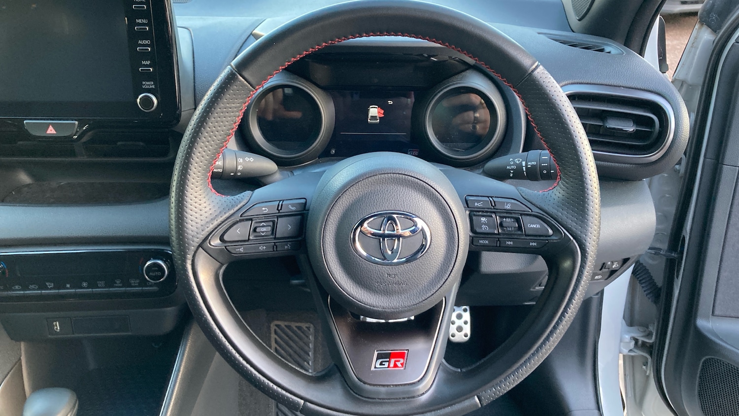 Used Toyota Yaris 2023 for sale - 77026028: Photo 8