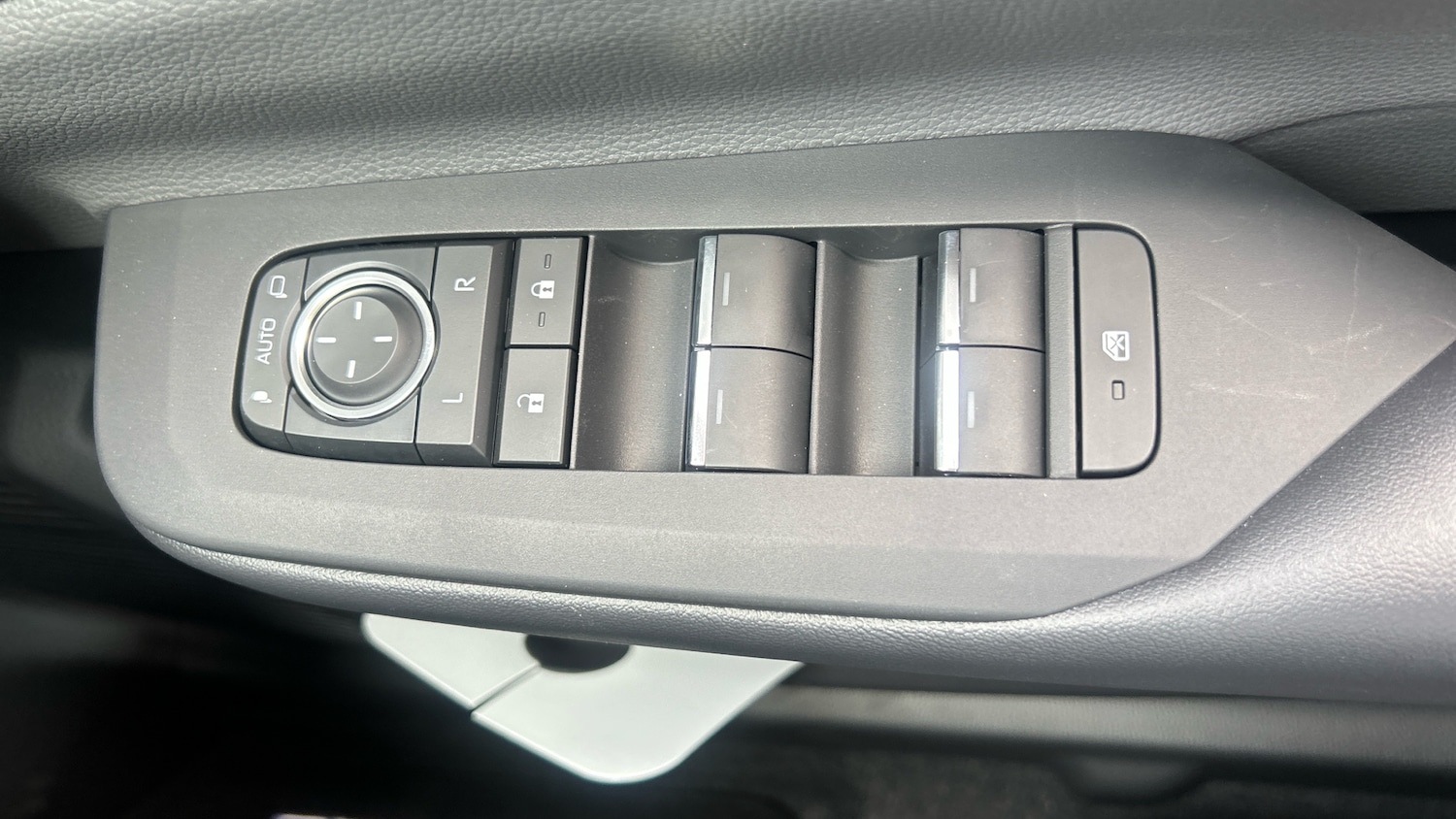 Used Toyota Prius 2025 for sale - 76859077: Photo 40