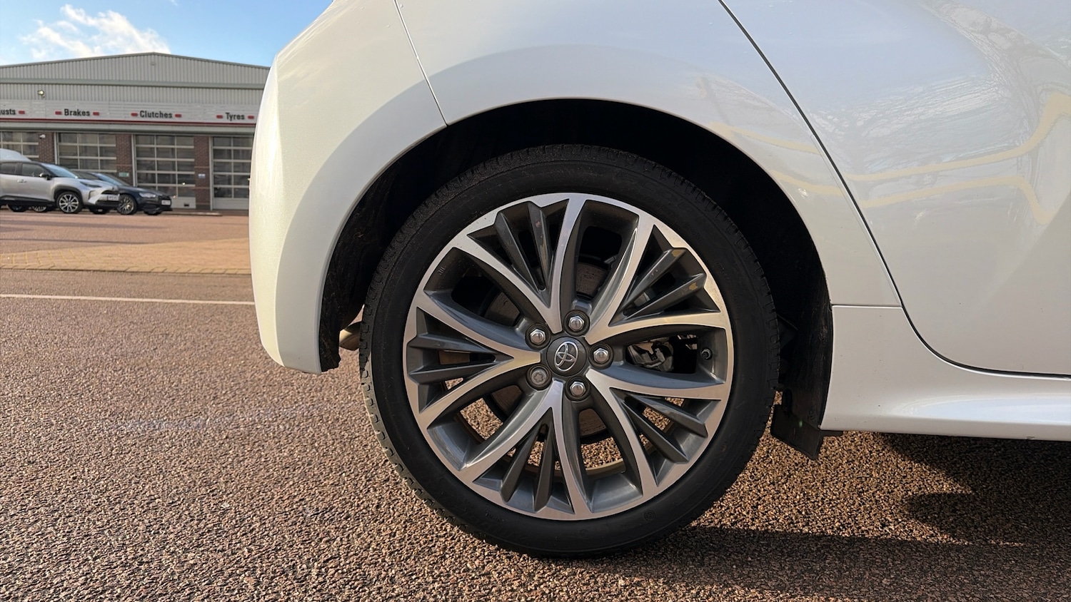 Used Toyota Yaris 2024 for sale - 77118418: Photo 18