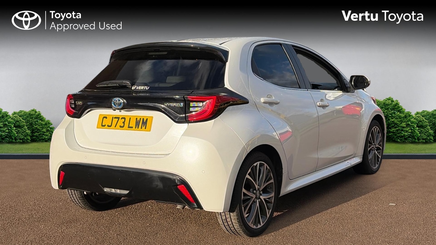 Used Toyota Yaris 2024 for sale - 77118418: Photo 2