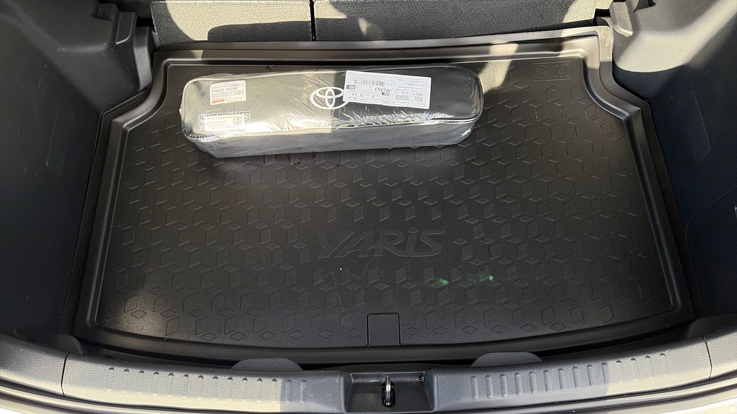 Used Toyota Yaris 2024 for sale - 77118418: Photo 31