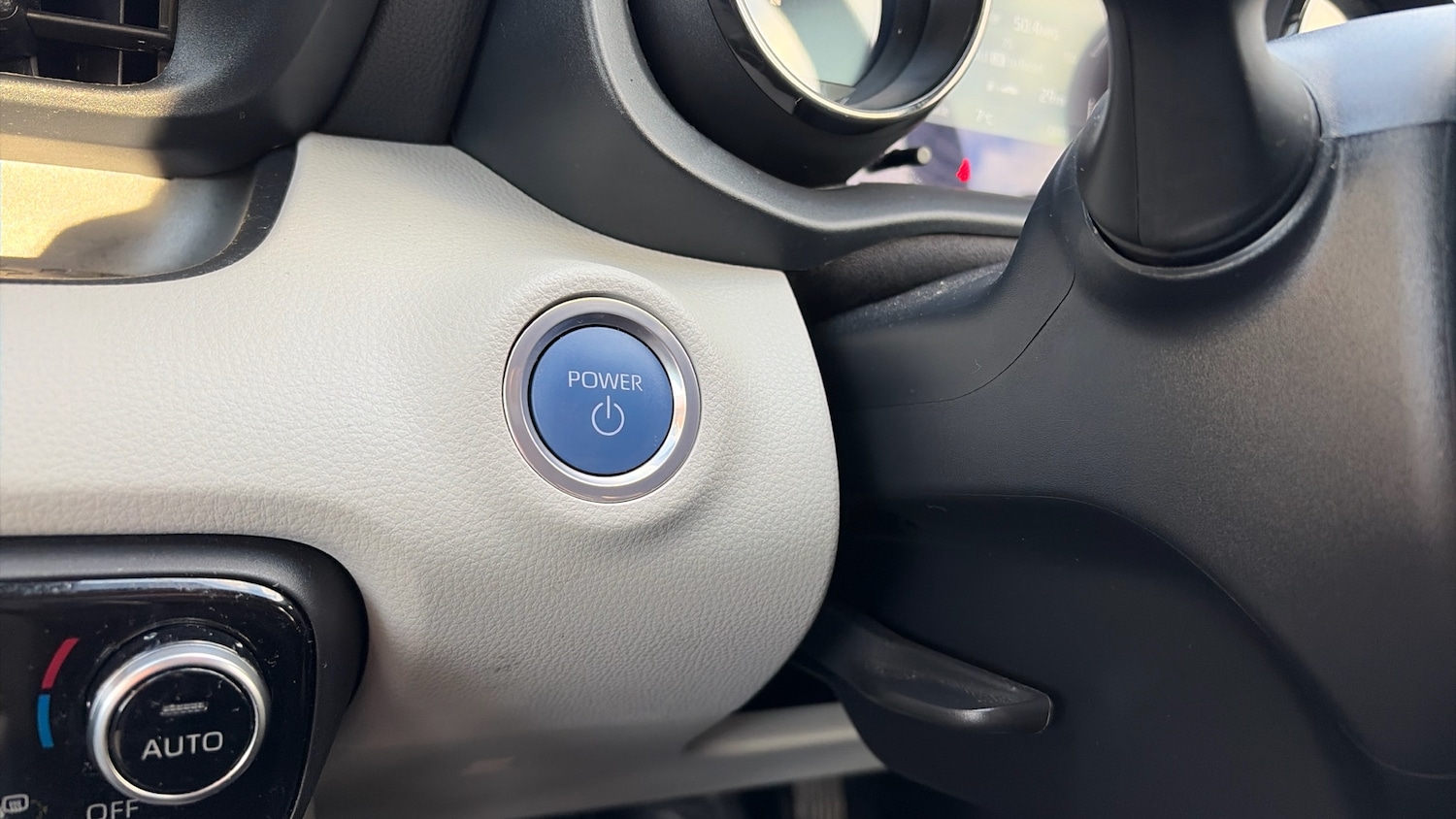 Used Toyota Yaris 2024 for sale - 77118418: Photo 51