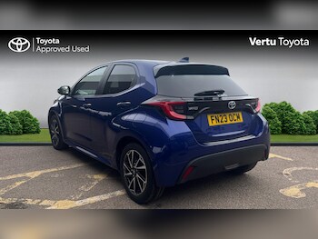 Used Toyota Yaris 2023 for sale - 77883739: Photo