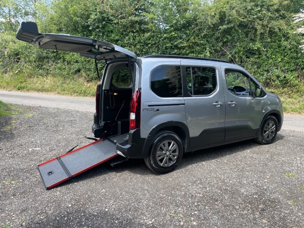 Used Peugeot Rifter 2023 for sale - 76345088: Photo 1