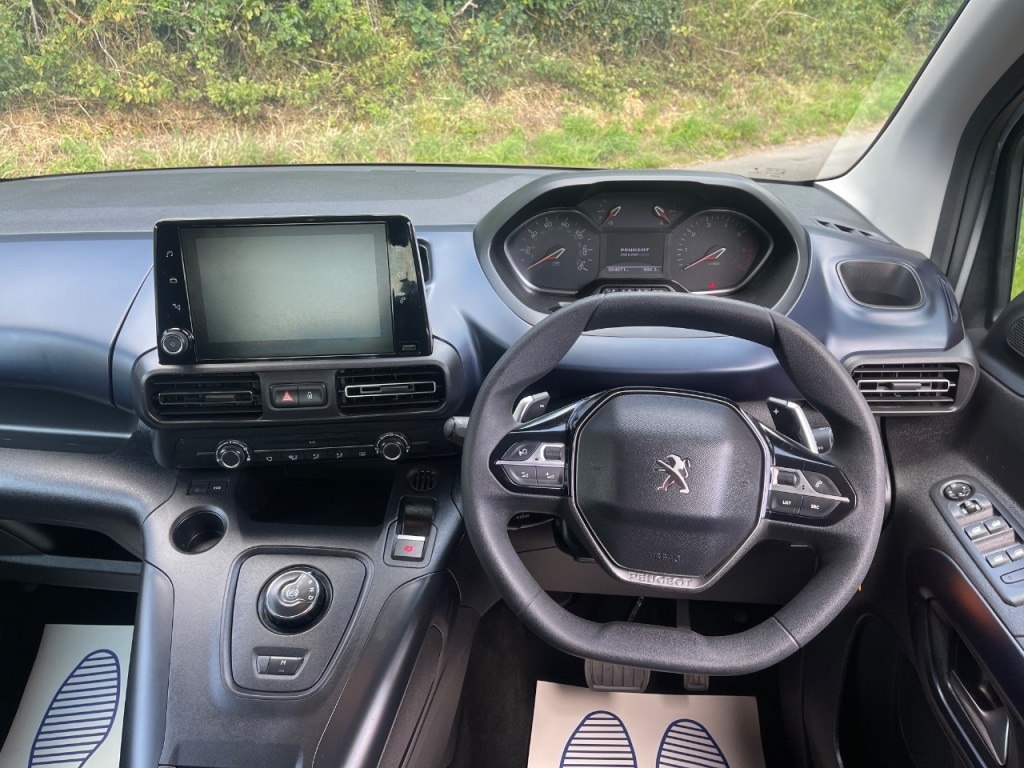 Used Peugeot Rifter 2023 for sale - 76345088: Photo 10