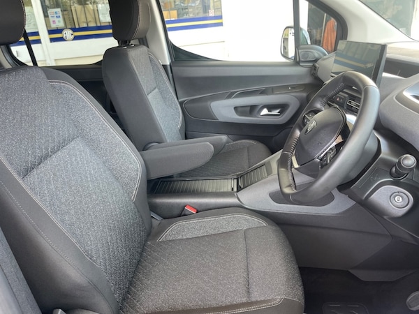 Used Peugeot Rifter 2025 for sale - 75009170: Photo 2