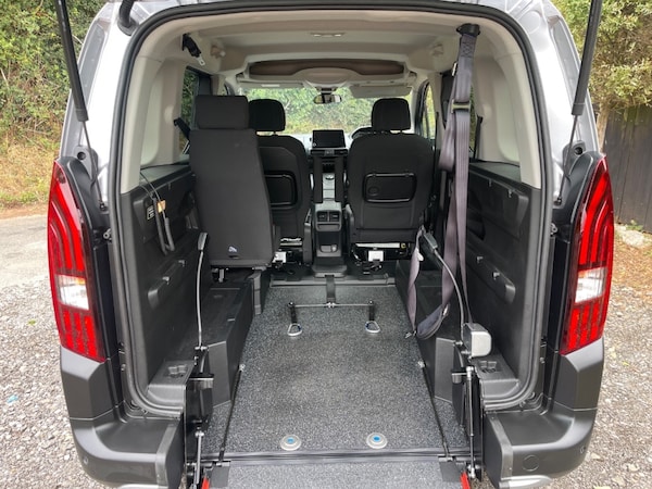 Used Peugeot Rifter 2022 for sale - 75275091: Photo 2