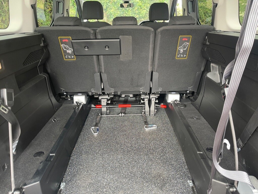 Used Peugeot Rifter 2024 for sale - 76345100: Photo 4