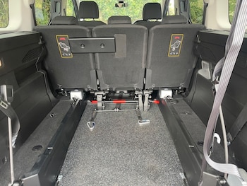 Used Peugeot Rifter 2024 for sale - 76345100: Photo