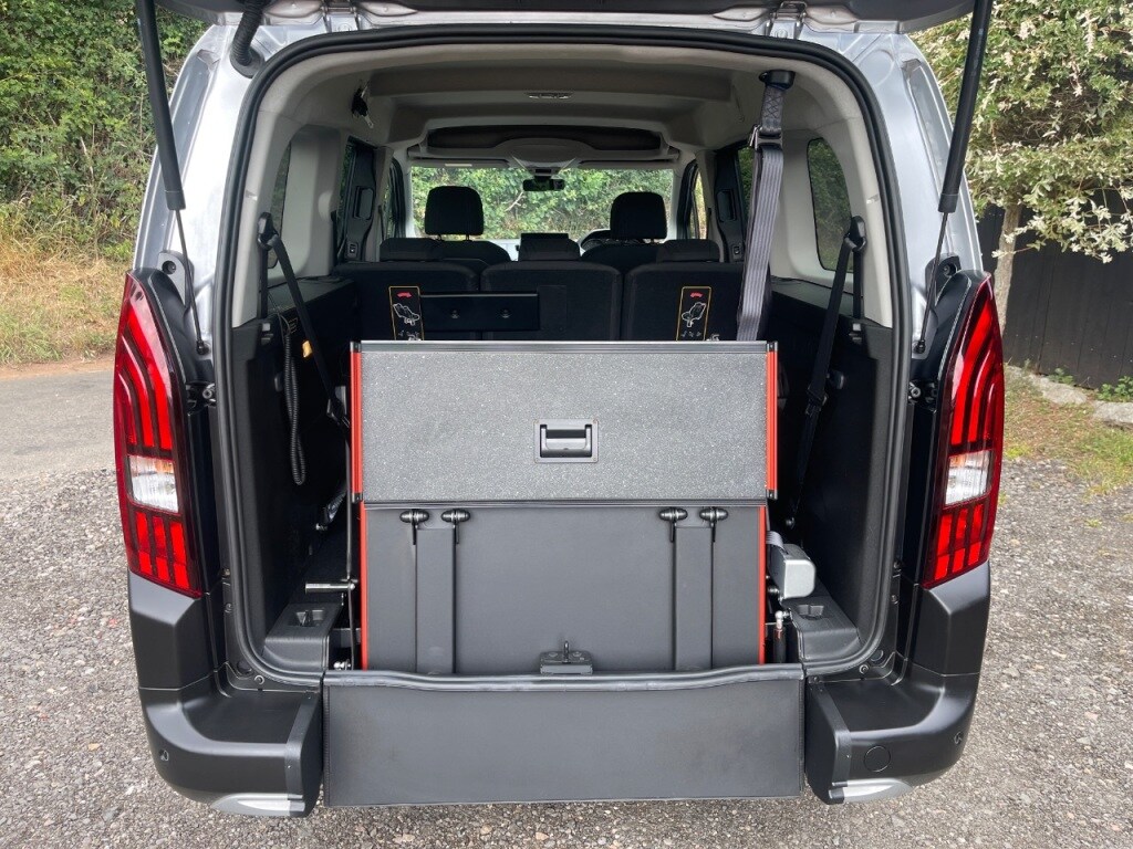 Used Peugeot Rifter 2024 for sale - 76345100: Photo 5