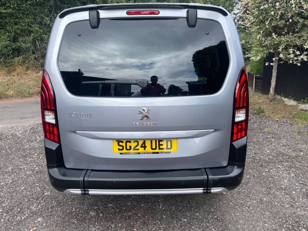 Used Peugeot Rifter 2024 for sale - 76345100: Photo 7