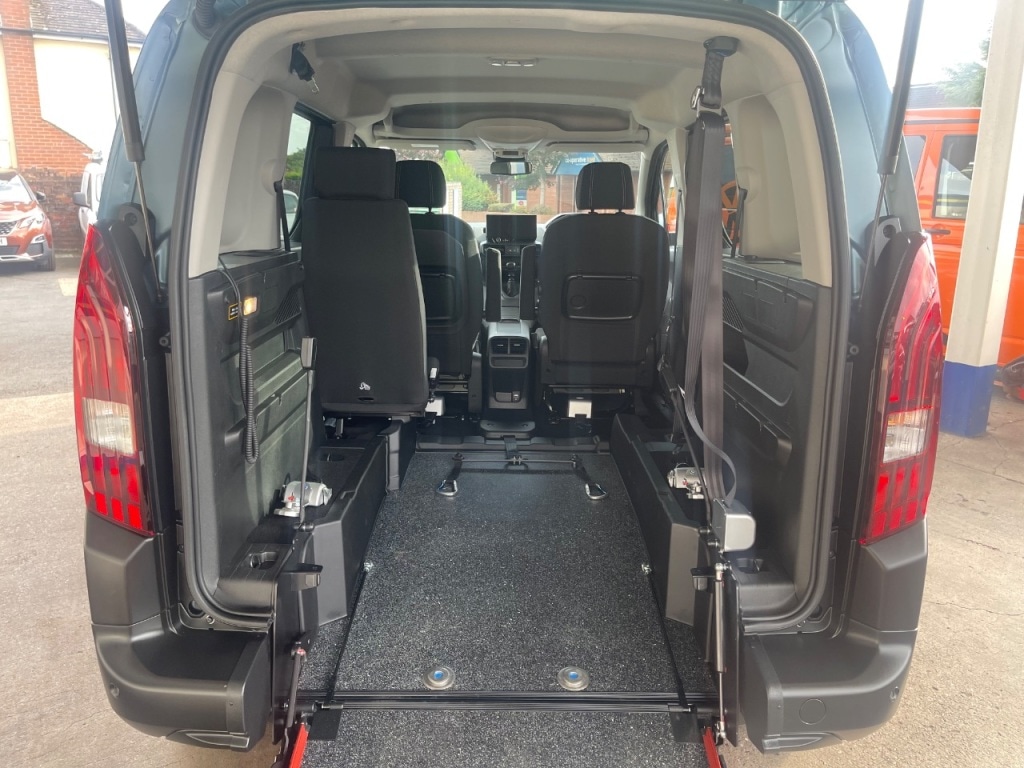 Used Peugeot Rifter 2025 for sale - 78190840: Photo 2