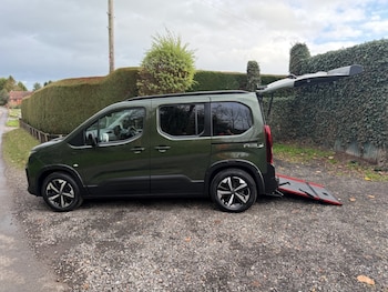 Used Peugeot Rifter 2024 for sale - 76723452: Photo