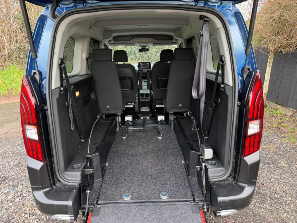 Used Peugeot Rifter 2023 for sale - 77571137: Photo 2