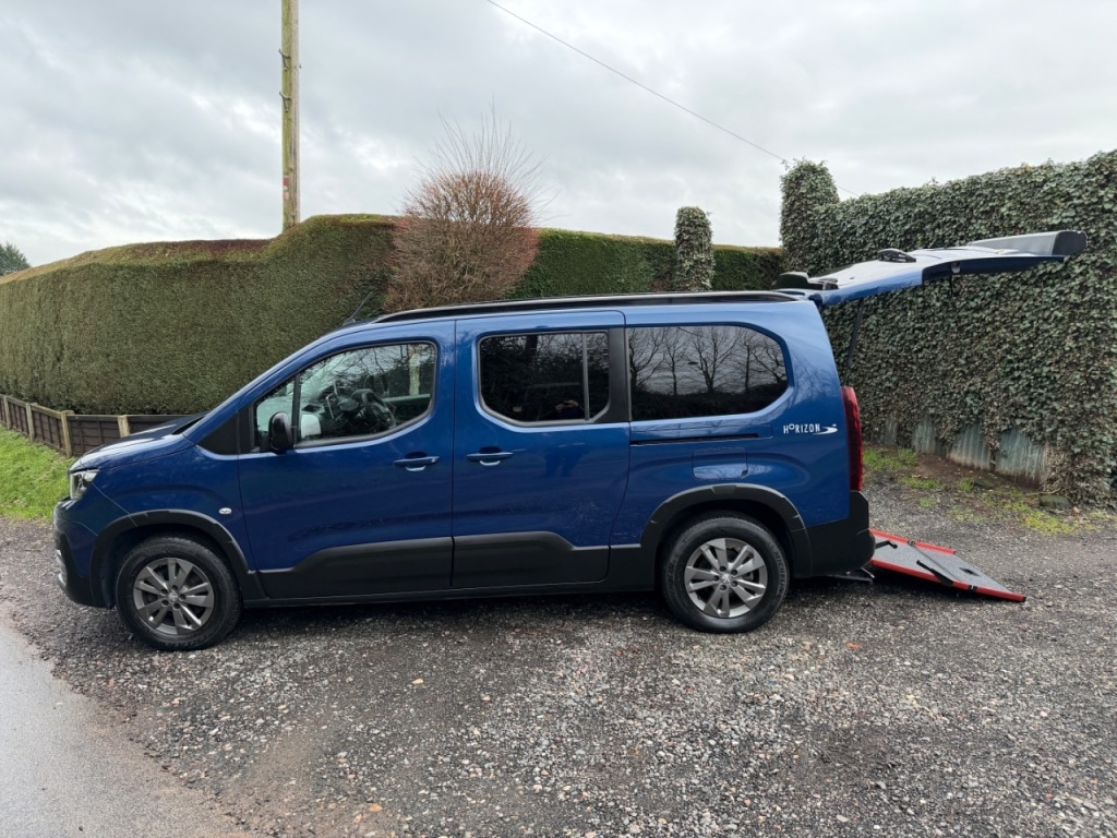 Used Peugeot Rifter 2023 for sale - 77571137: Photo 4