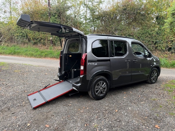 Used Peugeot Rifter 2024 for sale - 76266338: Photo 1