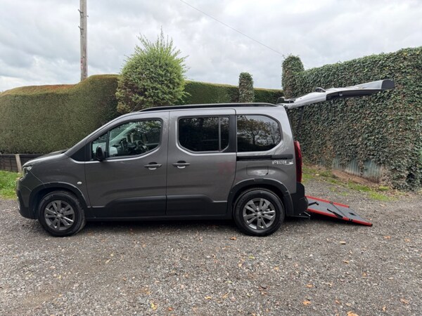 Used Peugeot Rifter 2024 for sale - 76266338: Photo 4