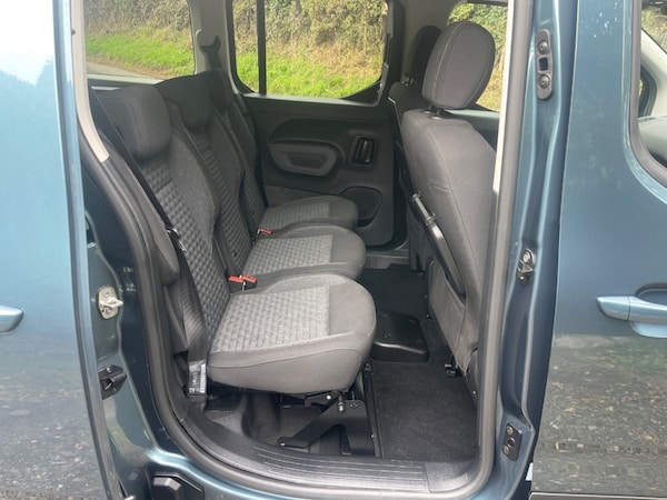Used Peugeot Rifter 2024 for sale - 76209958: Photo 11