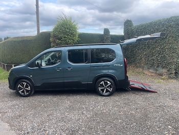 Used Peugeot Rifter 2024 for sale - 76209958: Photo 4