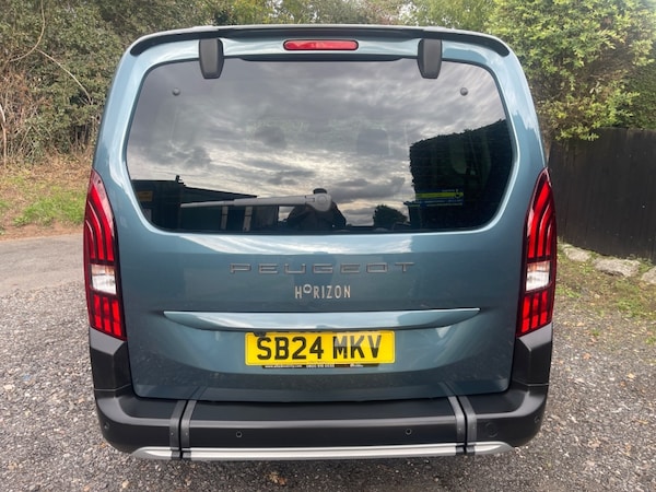 Used Peugeot Rifter 2024 for sale - 76209958: Photo 9