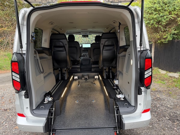Used Ford Tourneo Custom 2025 for sale - 76255830: Photo 2