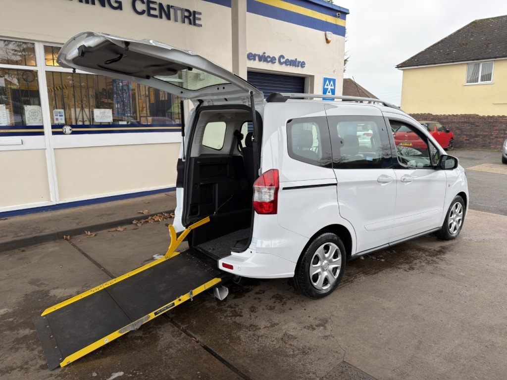 Used Ford Tourneo Courier 2020 for sale - 77061470: Photo 1