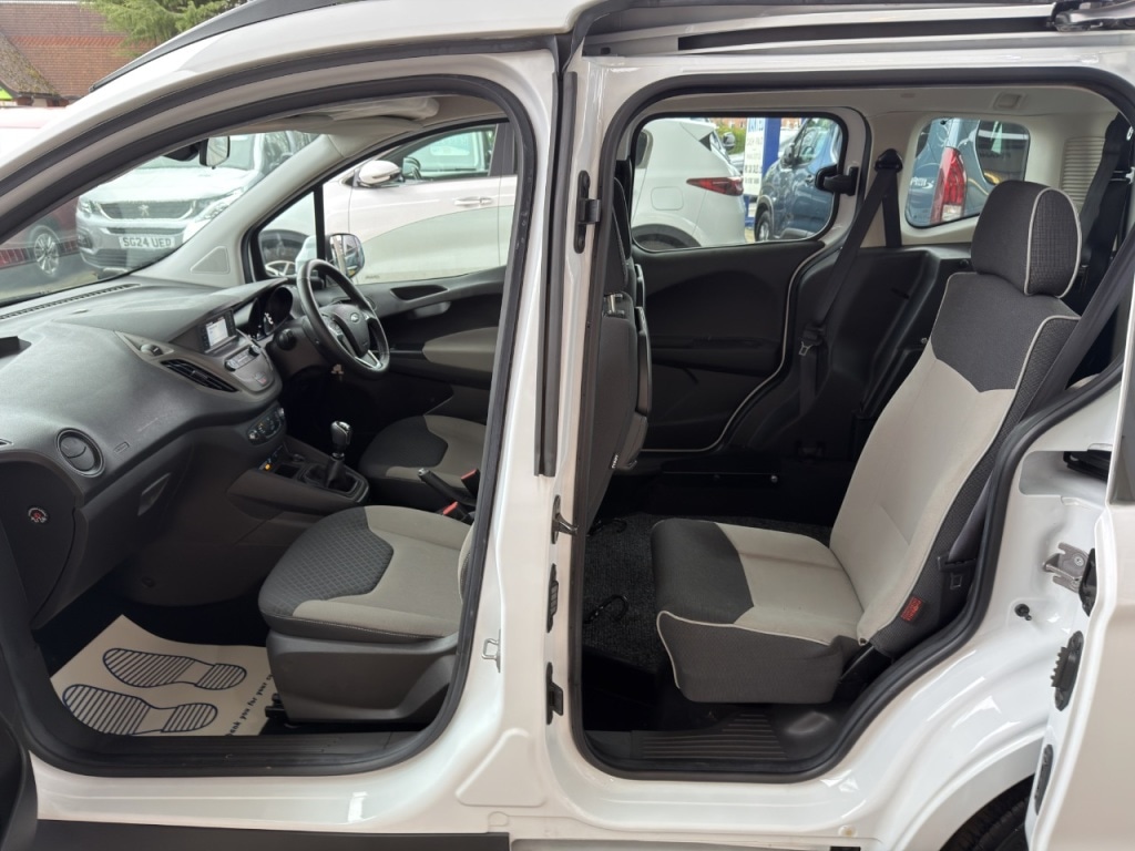 Used Ford Tourneo Courier 2020 for sale - 77061470: Photo 14