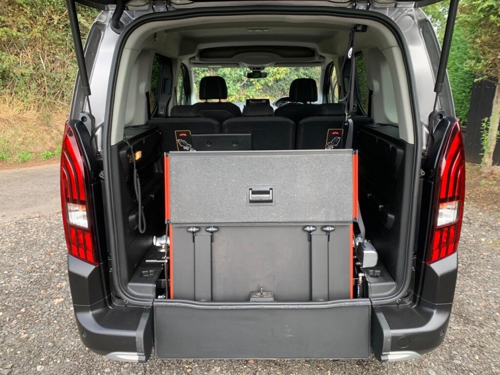 Used Peugeot Rifter 2024 for sale - 75936079: Photo 11