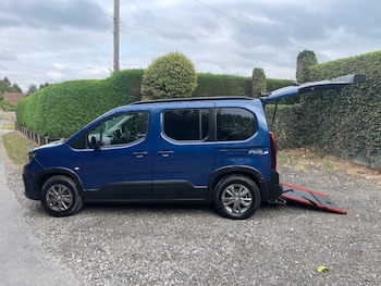 Used Peugeot Rifter 2023 for sale - 75548982: Photo