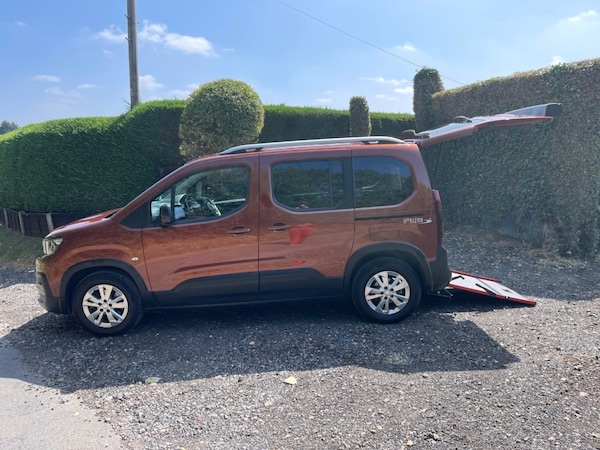 Used Peugeot Rifter 2021 for sale - 75335288: Photo 4
