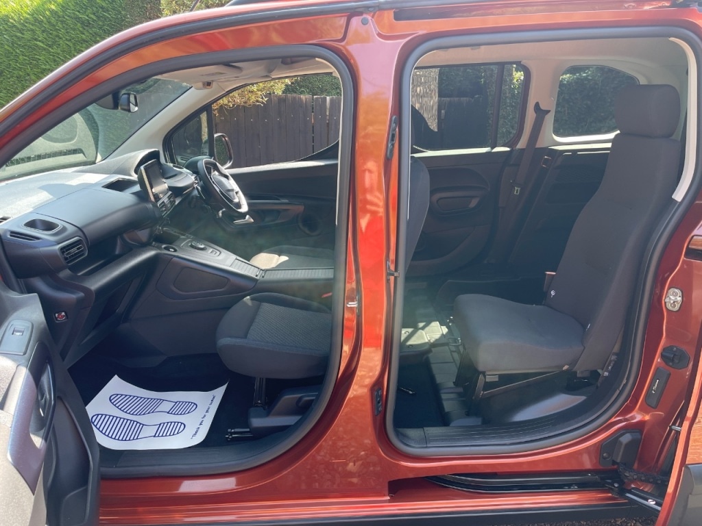 Used Peugeot Rifter 2021 for sale - 76345086: Photo 6