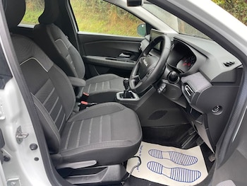 Used Dacia Jogger 2023 for sale - 76625553: Photo