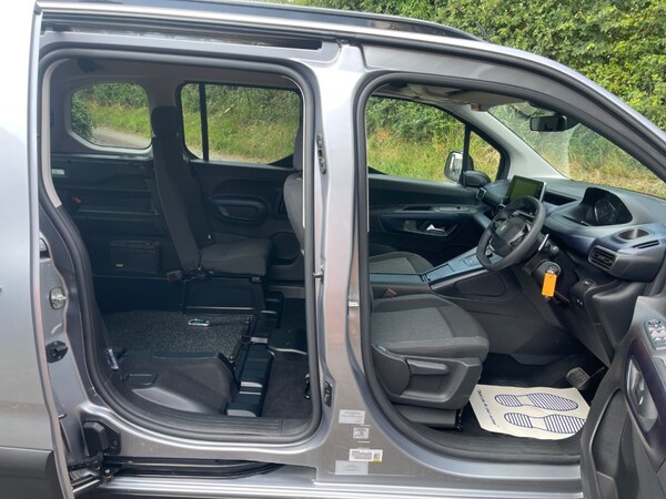 Used Peugeot Rifter 2023 for sale - 74884004: Photo 9