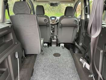 Used Ford Tourneo Courier 2020 for sale - 74301104: Photo