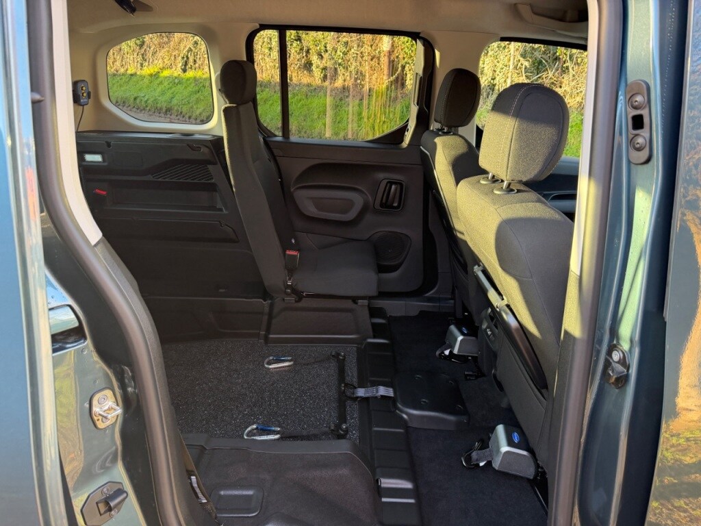 Used Peugeot Rifter 2024 for sale - 77034404: Photo 12