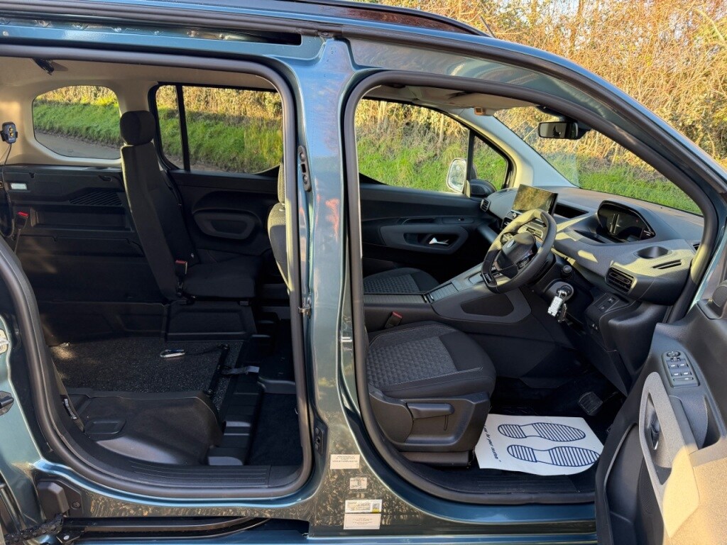 Used Peugeot Rifter 2024 for sale - 77034404: Photo 14