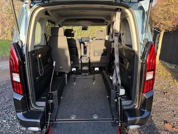 Used Peugeot Rifter 2024 for sale - 77034404: Photo