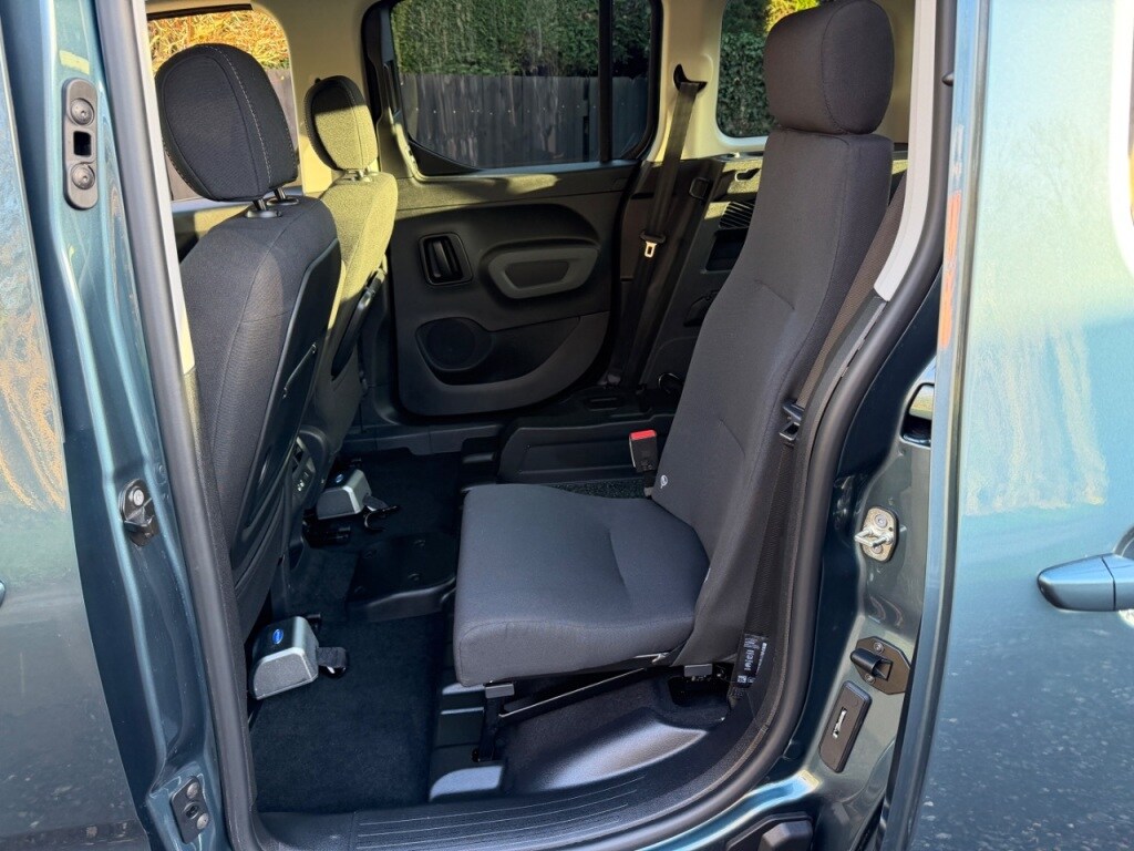 Used Peugeot Rifter 2024 for sale - 77034404: Photo 8