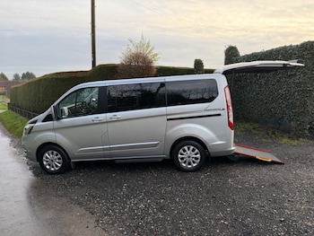 Used Ford Tourneo Custom 2020 for sale - 76895921: Photo