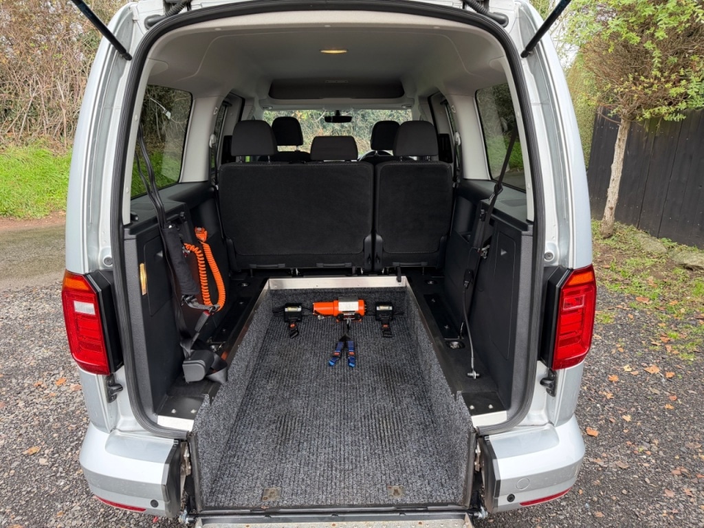 Used Volkswagen Caddy Maxi Life 2021 for sale - 76697977: Photo 2